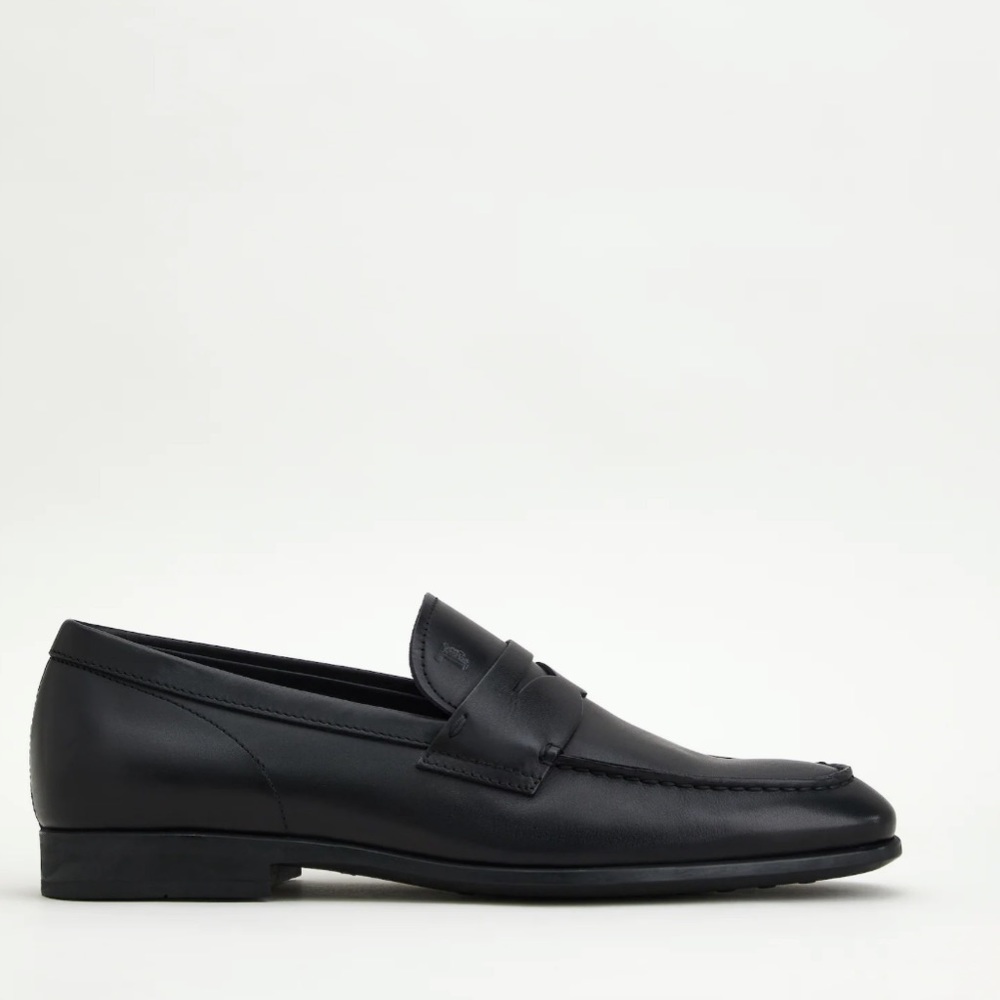 Men’s black Tod’s Loafers in Leather